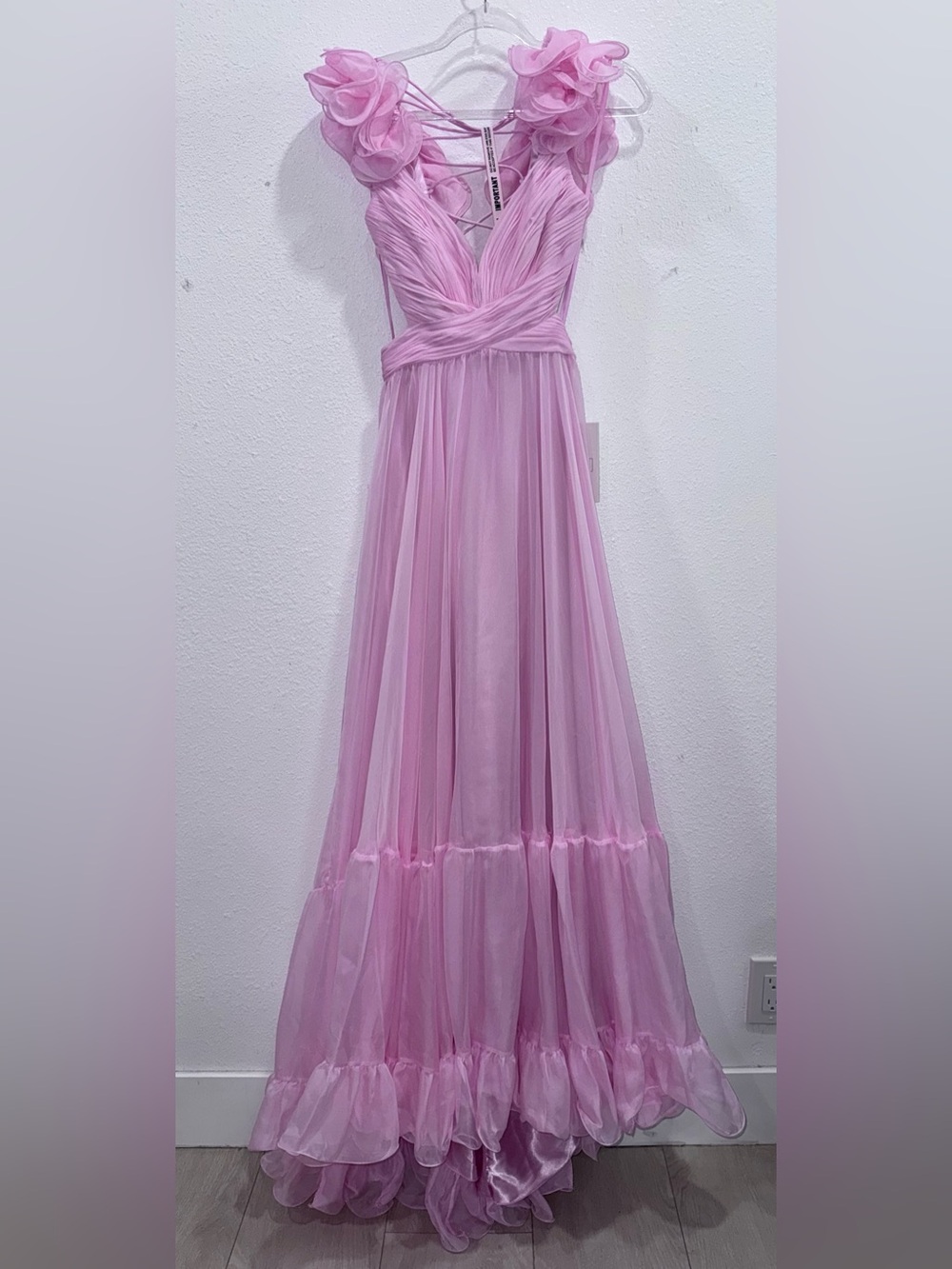 NEW MAC DUGGAL
Pink Ruffle Tiered Cut-Out Chiffon Gown in Blush Sz: 4 #67911 - Picture 5 of 13